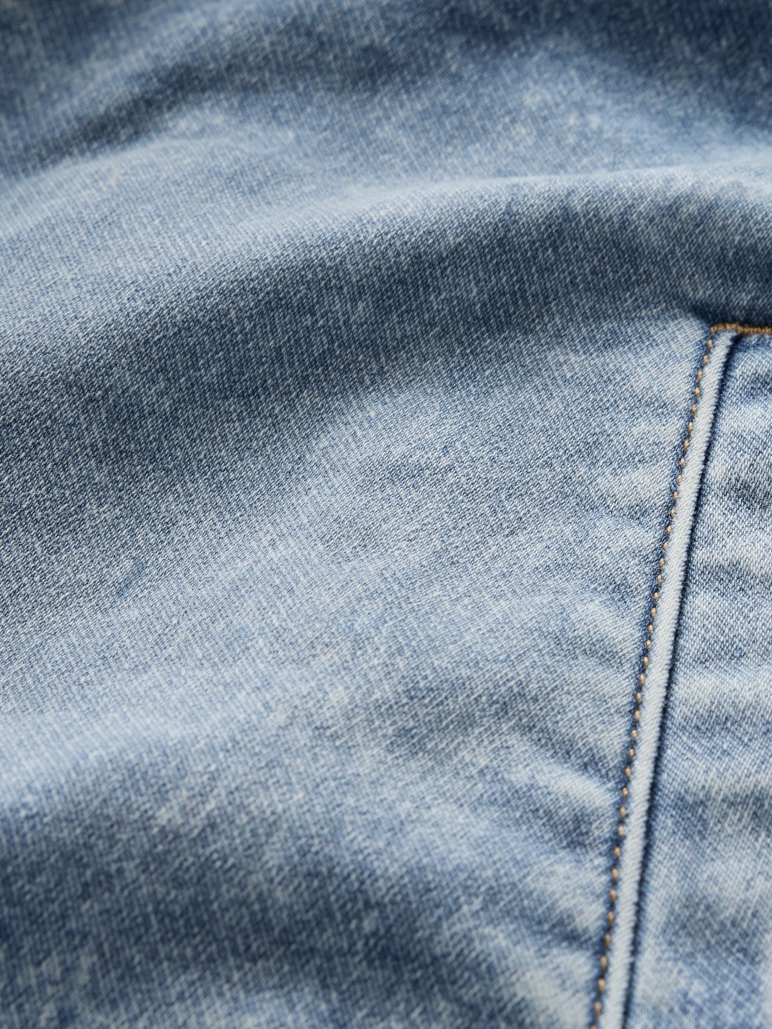 Детская куртка Gap UltraSoft Denim Hooded, цвет: Светлая варка индиго — фото 4