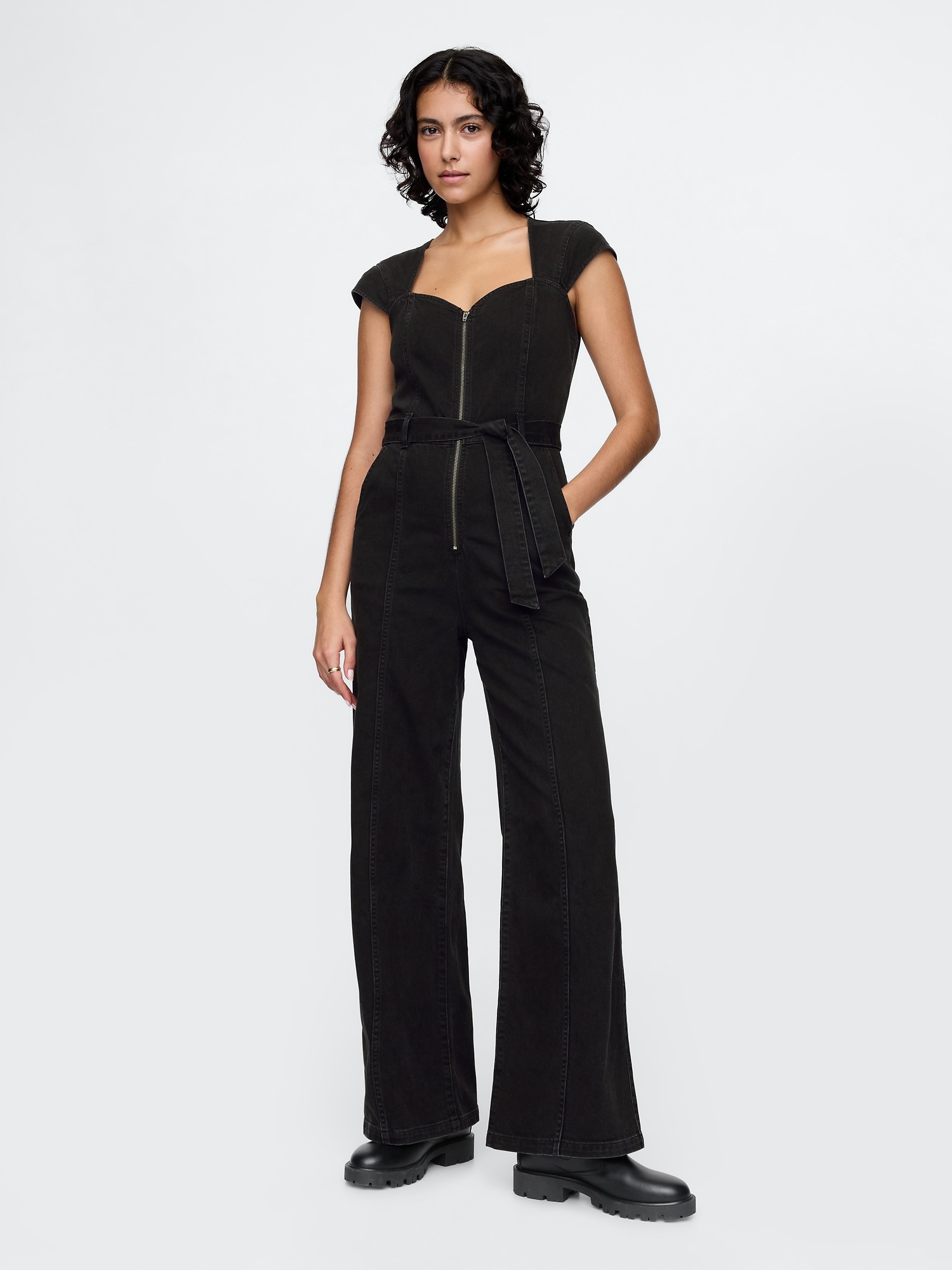 Женские комбинезоны Gap Belted Denim Jumpsuit