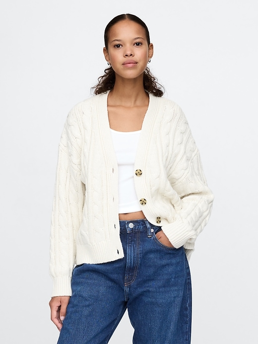 1 of 8 showing, with the color Beige chino of product Oversized Cable-Knit Cardigan
