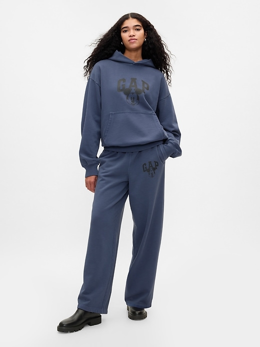 5 of 8 showing, with the color navy uniform of product Gap × Disney Logo Baggy Sweatpants