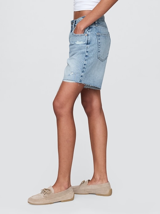 Image number 3 showing, 8" Mid Rise '90s Loose Denim Bermuda Shorts