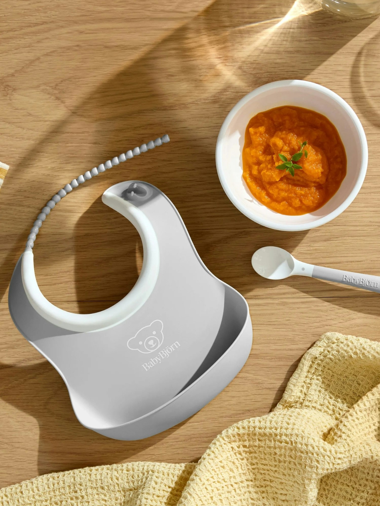 Baby bjorn feeding outlet