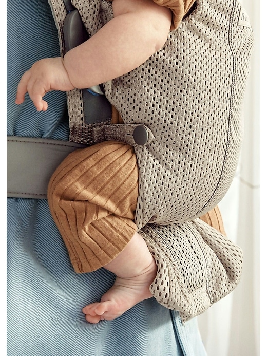 Image number 7 showing, BabyBjorn Baby 3D Mesh Mini Carrier