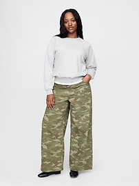Mid Rise Camo Baggy Jeans