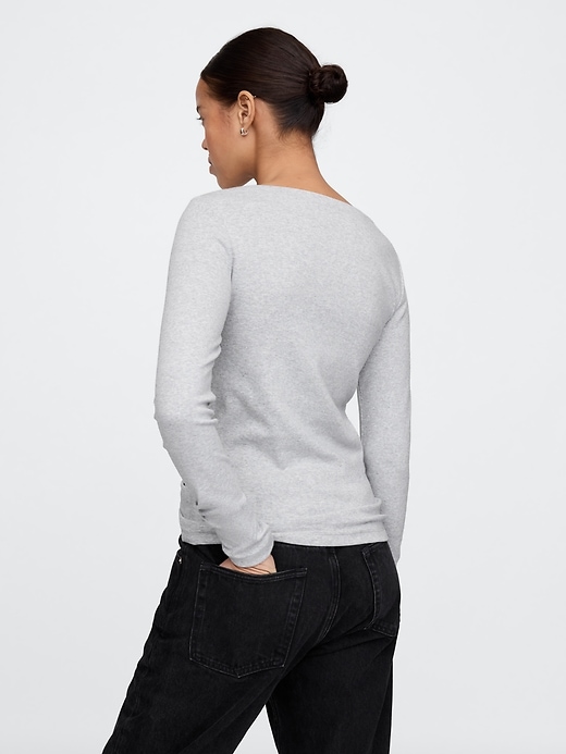 2 of 8 showing, with the color heather grey of product Modern Boatneck T-Shirt