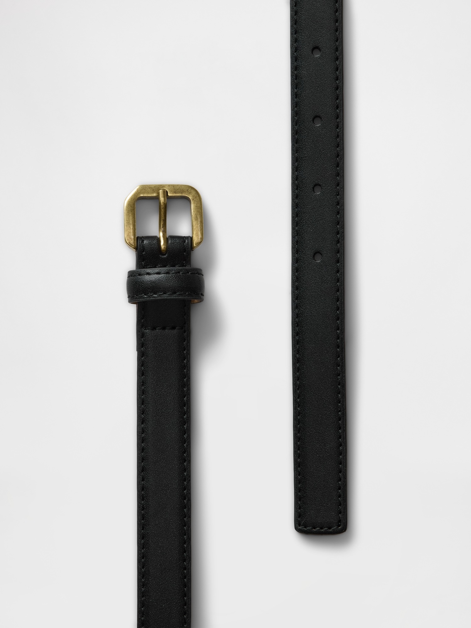 Женский ремень Gap Slim Vegan Leather Belt, цвет: Чёрный — фото 3