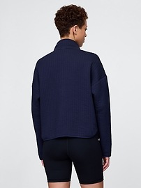 GapFit Quilted Jacquard Jacket