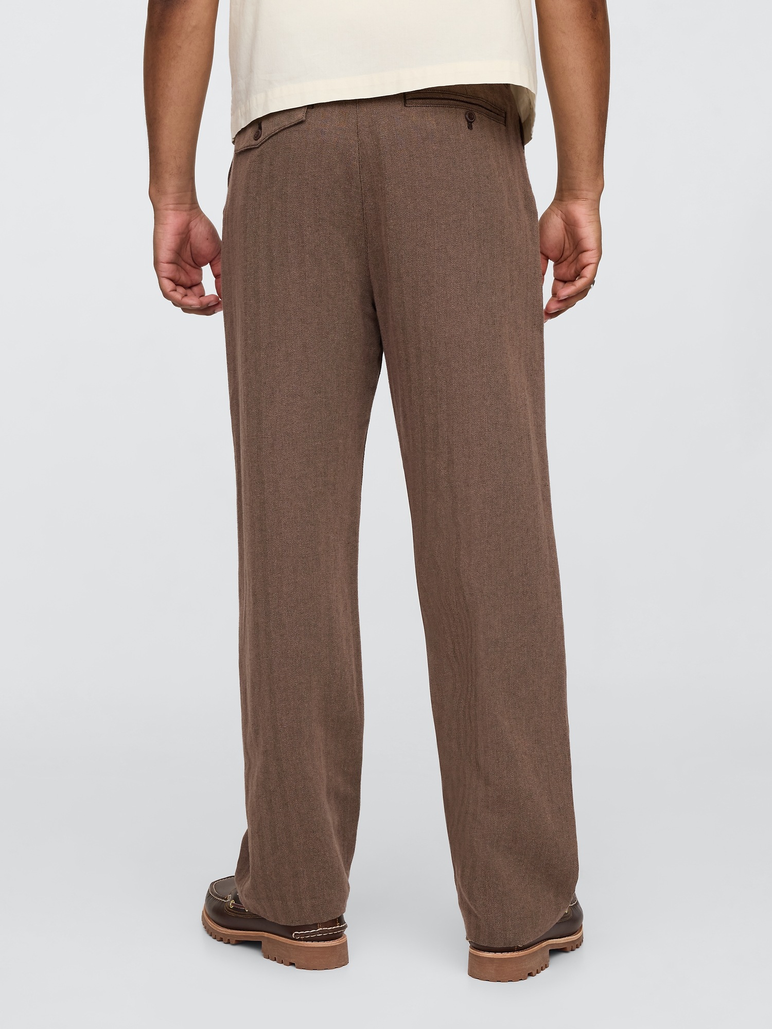 Мужские брюки Gap Linen-Cotton '90s Loose Pleated Khakis — фото 4