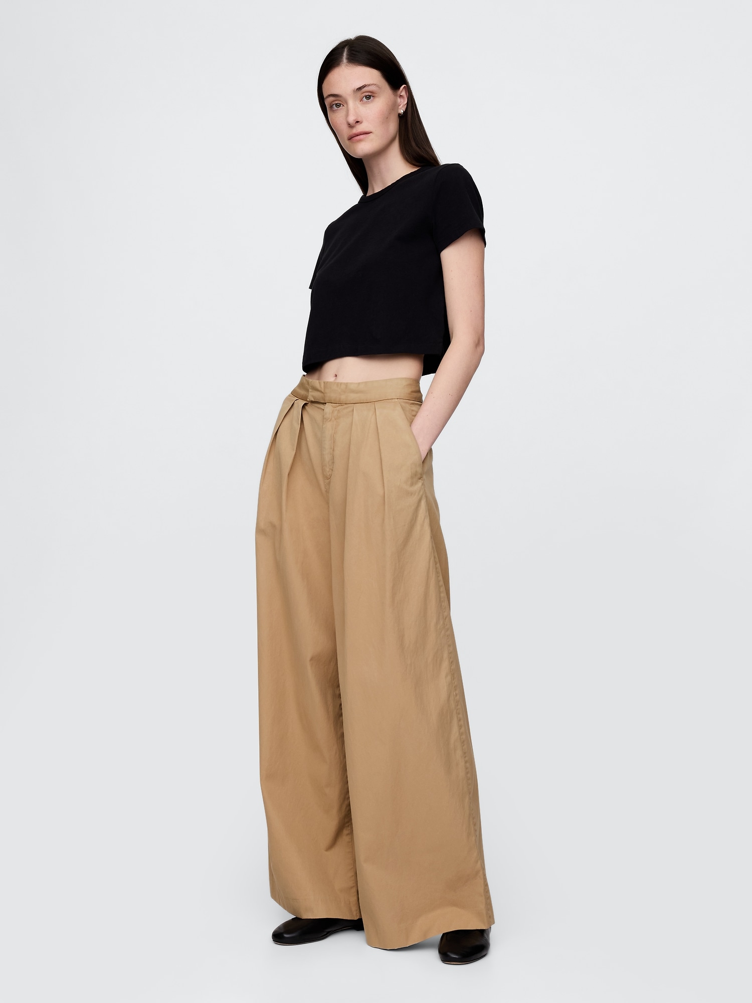 Gap High Rise Twill Pleated Wide-leg Khakis In Mojave Tan