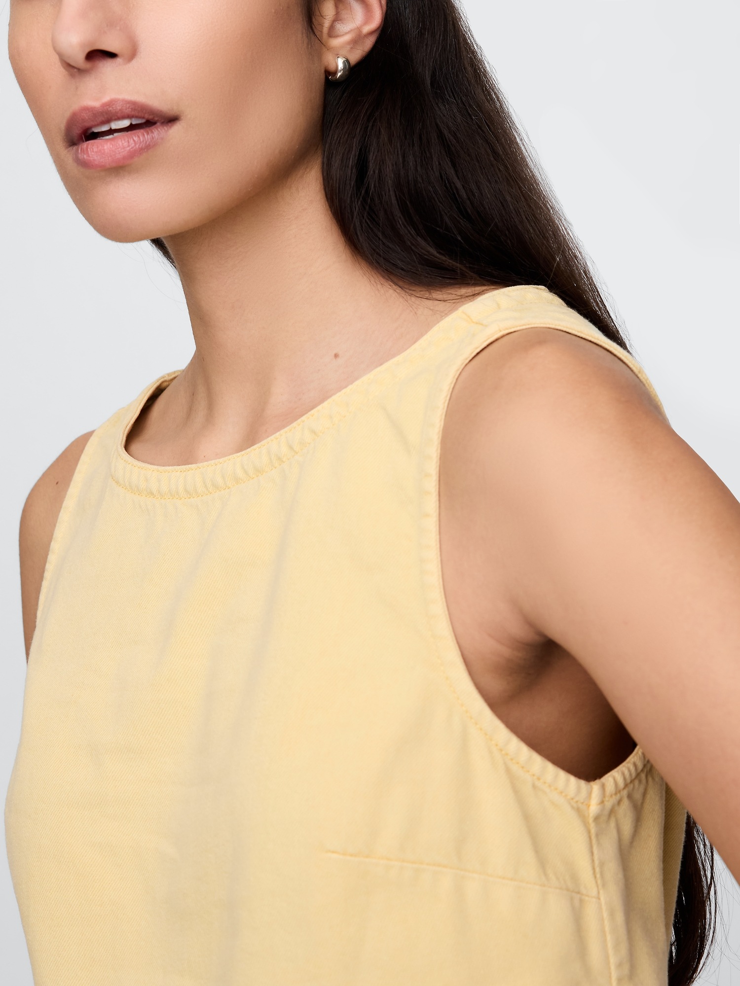 Женский топ Gap UltraSoft Denim Crop Shell Tank Top, цвет: Жёлтый — фото 4