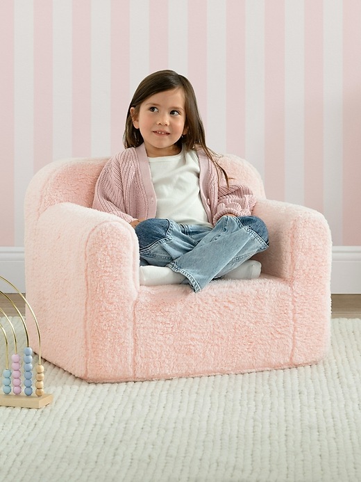 Image number 3 showing, Gap Sherpa Logo Foam Chair