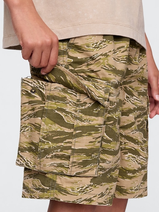 Image number 6 showing, Kids 7.5" Ripstop Easy Cargo Shorts
