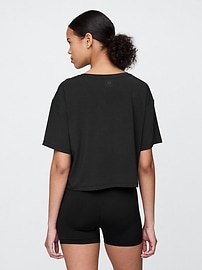 GapFit Breathe V-Neck Crop T-Shirt