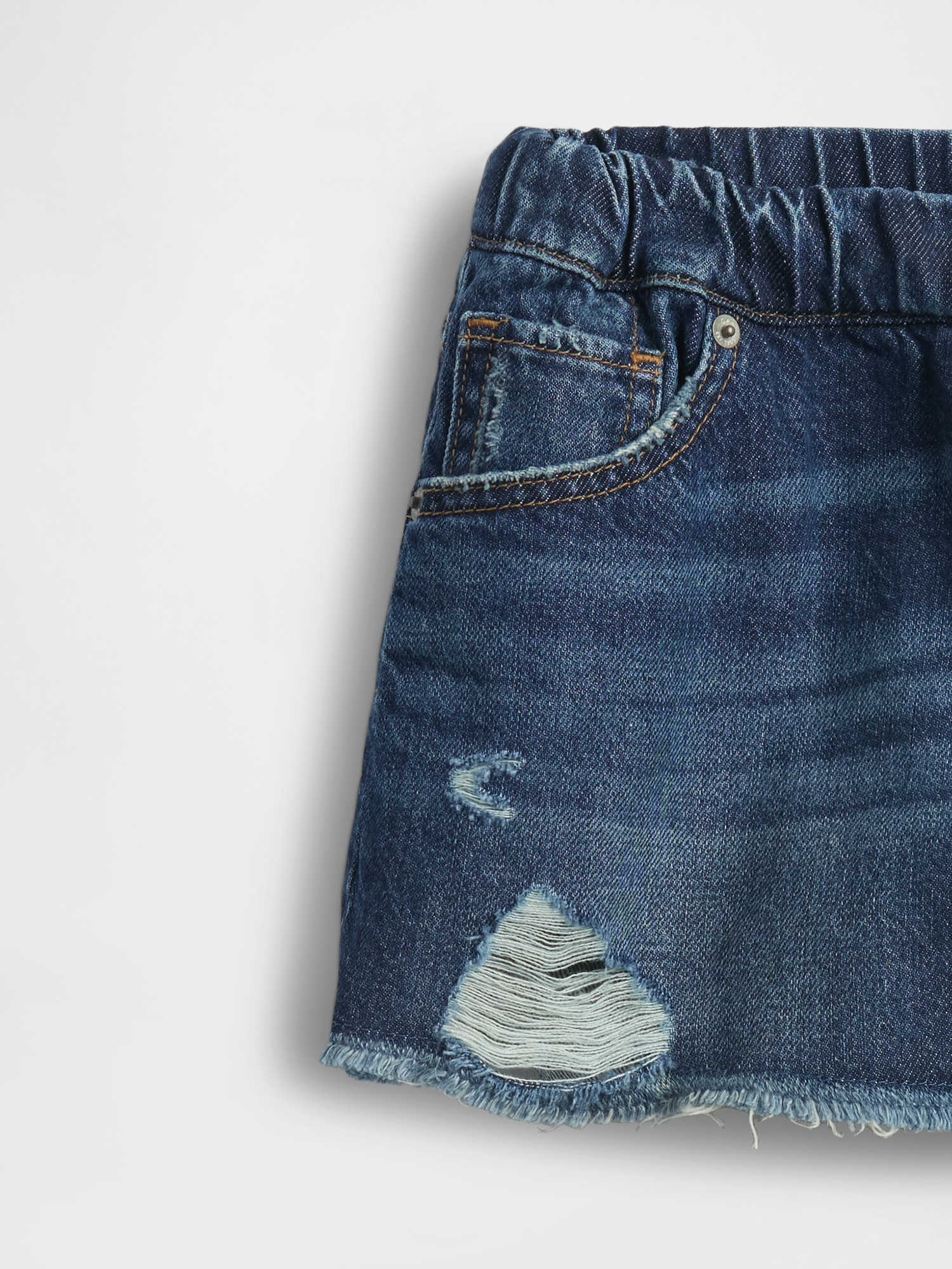 Gap Kids Low Rise UltraSoft Stride Easy Denim Shorts — фото 4