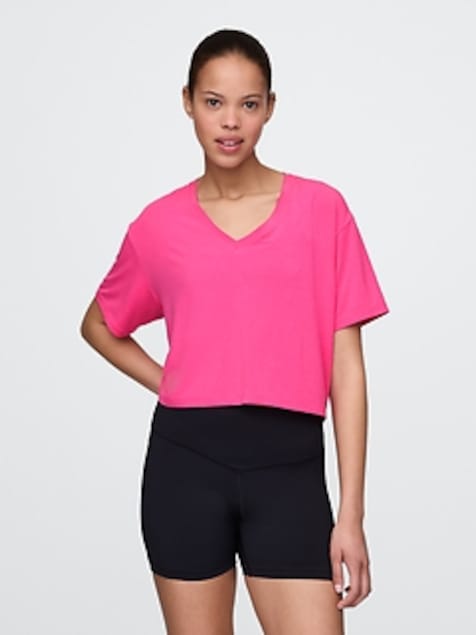 GapFit Breathe V-Neck Crop T-Shirt