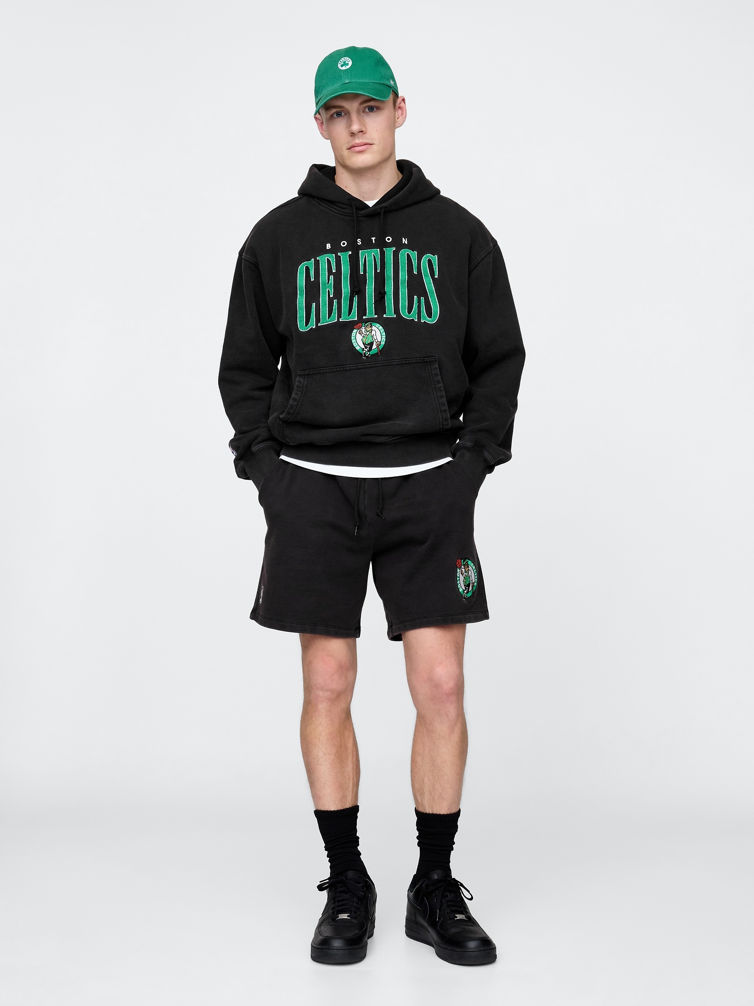 NBA Boston Celtics Logo Heavyweight Joggers