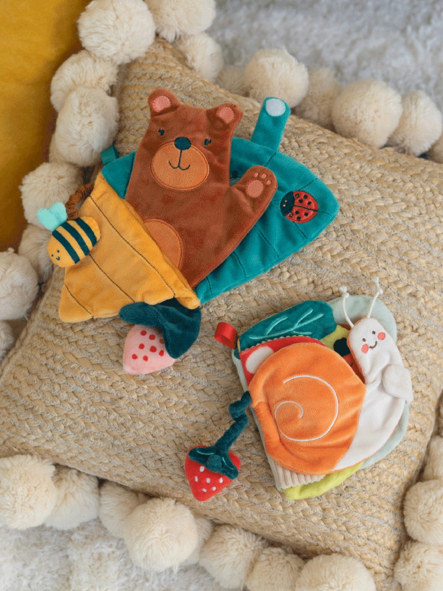 Мягкая сенсорная книжка Gap Happy Hive, цвет: Разноцветный — фото 6