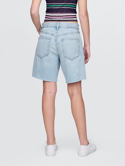 Image number 5 showing, 8" Mid Rise '90s Loose Denim Bermuda Shorts
