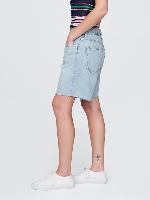 Image number 3 showing, 8" Mid Rise '90s Loose Denim Bermuda Shorts