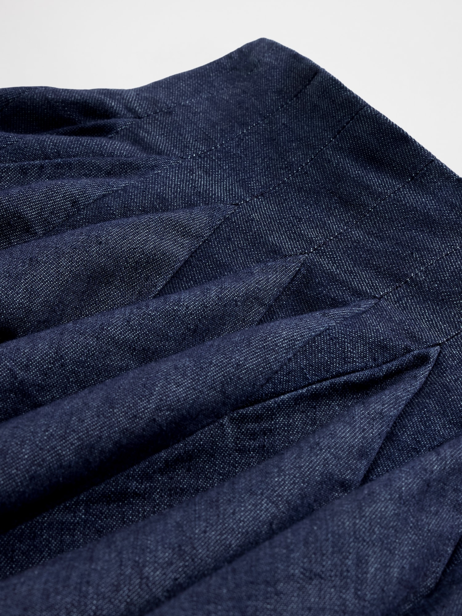 Женские юбки Gap GapStudio Pleated Denim Mini Skirt — фото 4