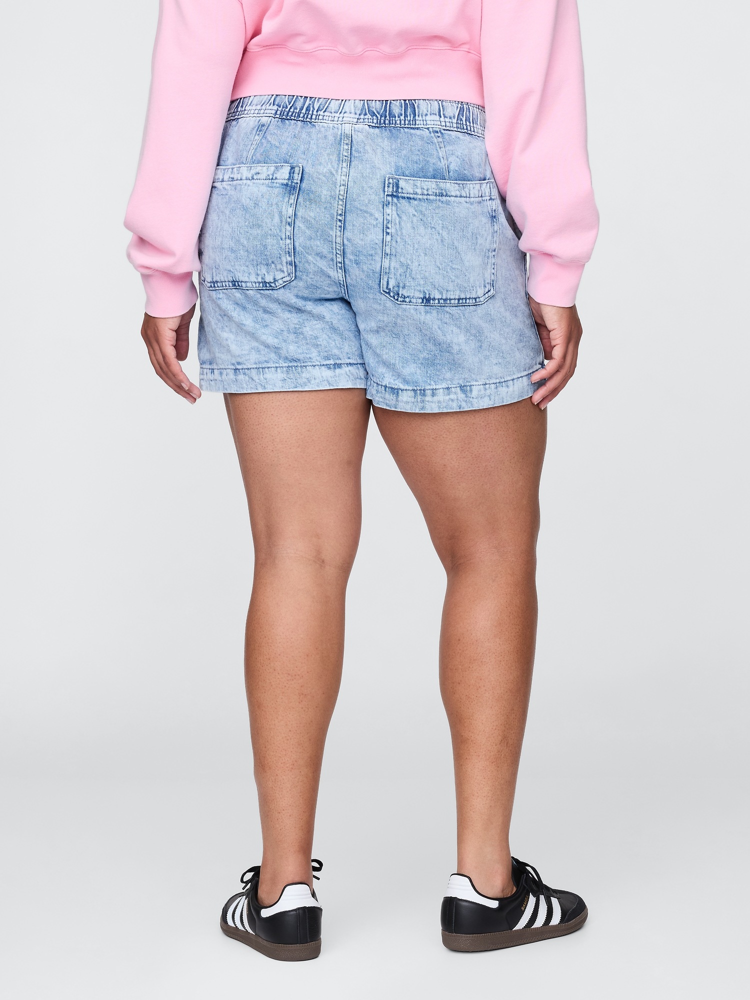 Женские шорты Gap Easy Denim Shorts, цвет: Светлый индиго — фото 6