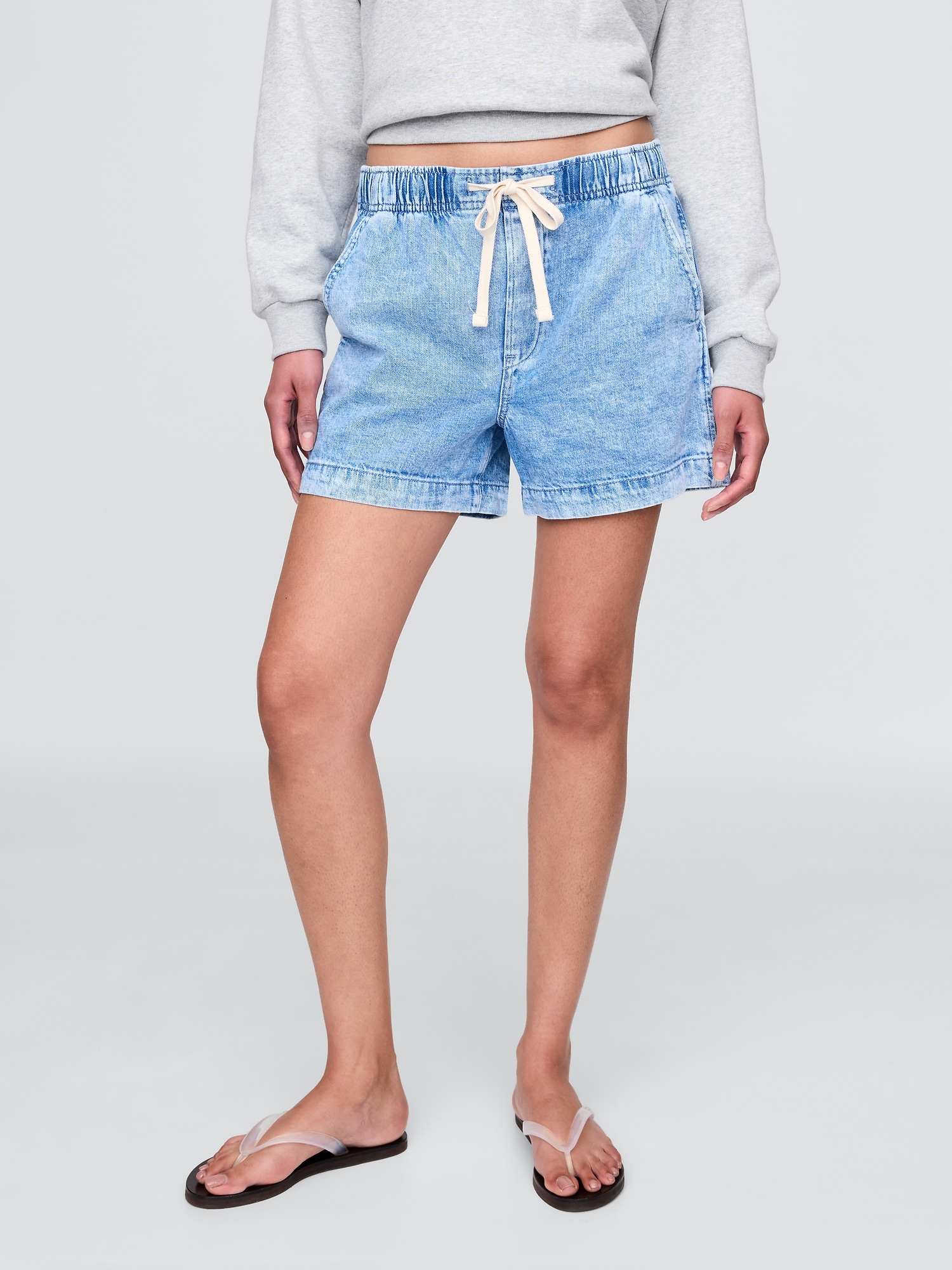 Женские шорты Gap Easy Denim Shorts, цвет: Светлый индиго — фото 2