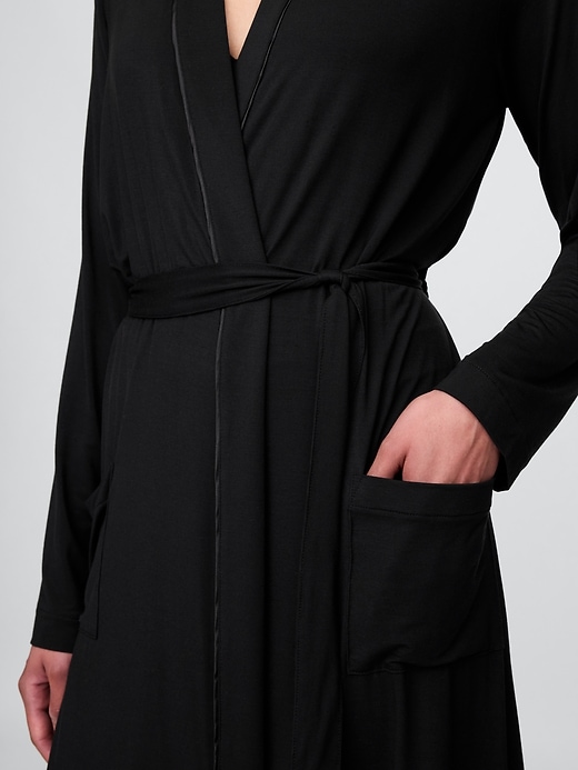 Image number 2 showing, Modal PJ Robe
