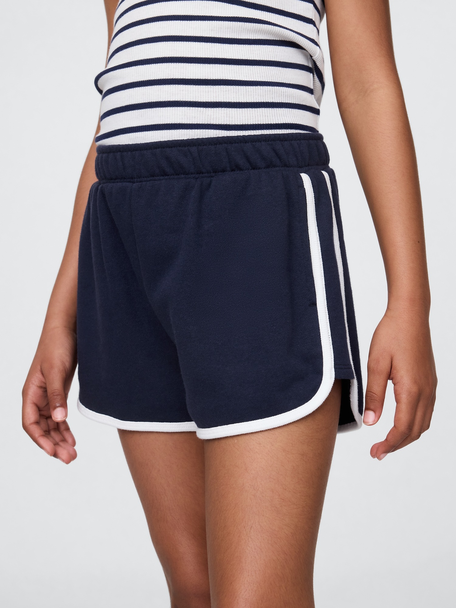 Детские шорты Gap VintageSoft Dolphin Sweat Shorts, цвет: Тёмно-синий — фото 6