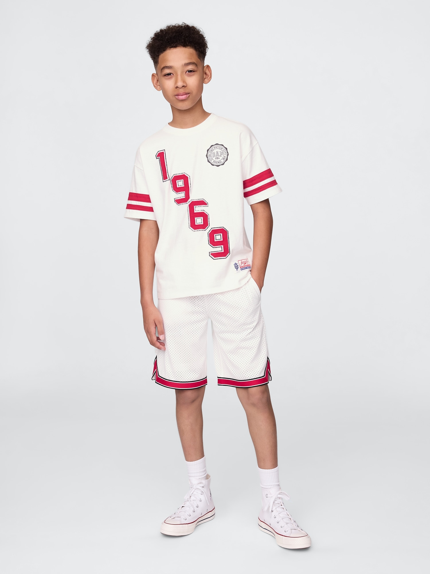 Kids GapFit 8.5" Mesh Pull-On Shorts