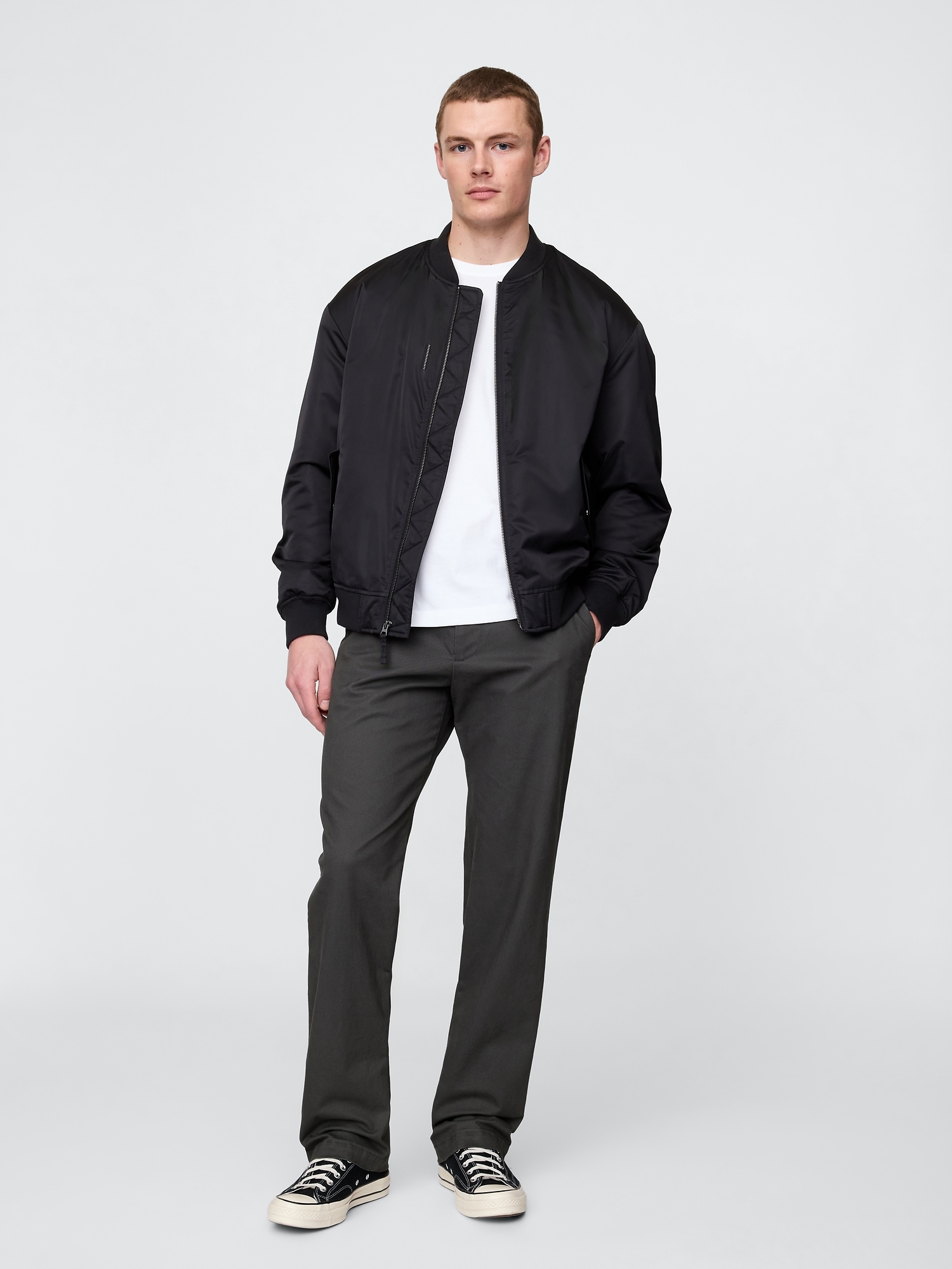 Modern Khakis in Relaxed Fit