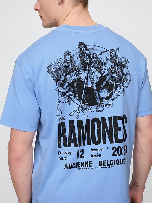 Image number 4 showing, Heavyweight Cropped Ramones Graphic T-Shirt