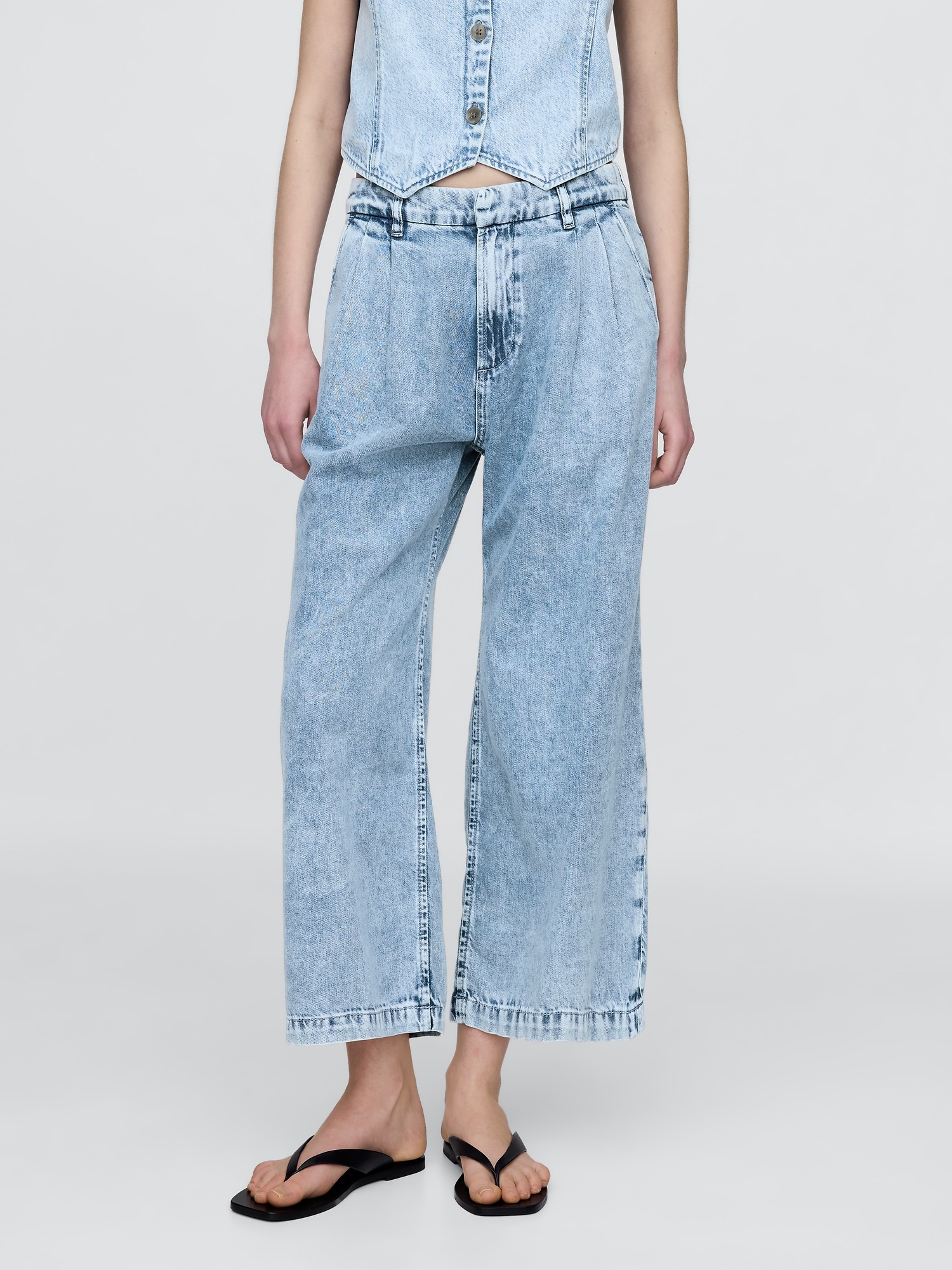 Женские джинсы Gap 365 High Rise UltraSoft Denim Pleated Ankle Trousers — фото 2