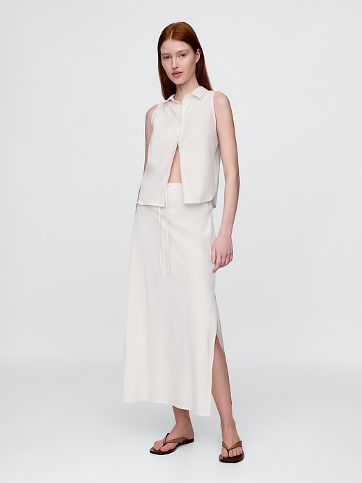 Image number 2 showing, Linen-Blend Sleeveless Button-Front Shirt