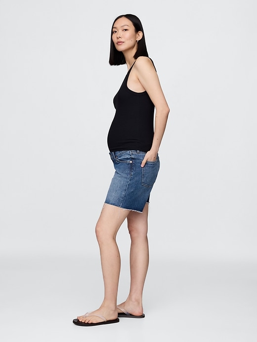 Image number 3 showing, 7" Maternity Full Panel Denim Bermuda Shorts