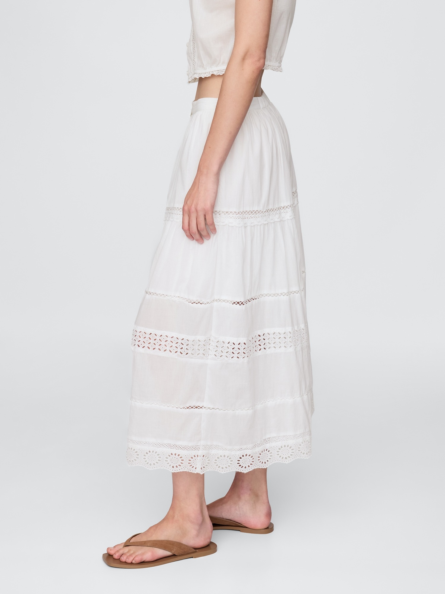 Женские юбки Gap Tiered Lace-Trim Maxi Skirt — фото 3