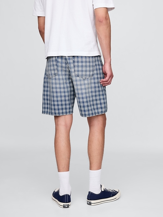 Image number 4 showing, '90s Loose Denim Plaid Shorts