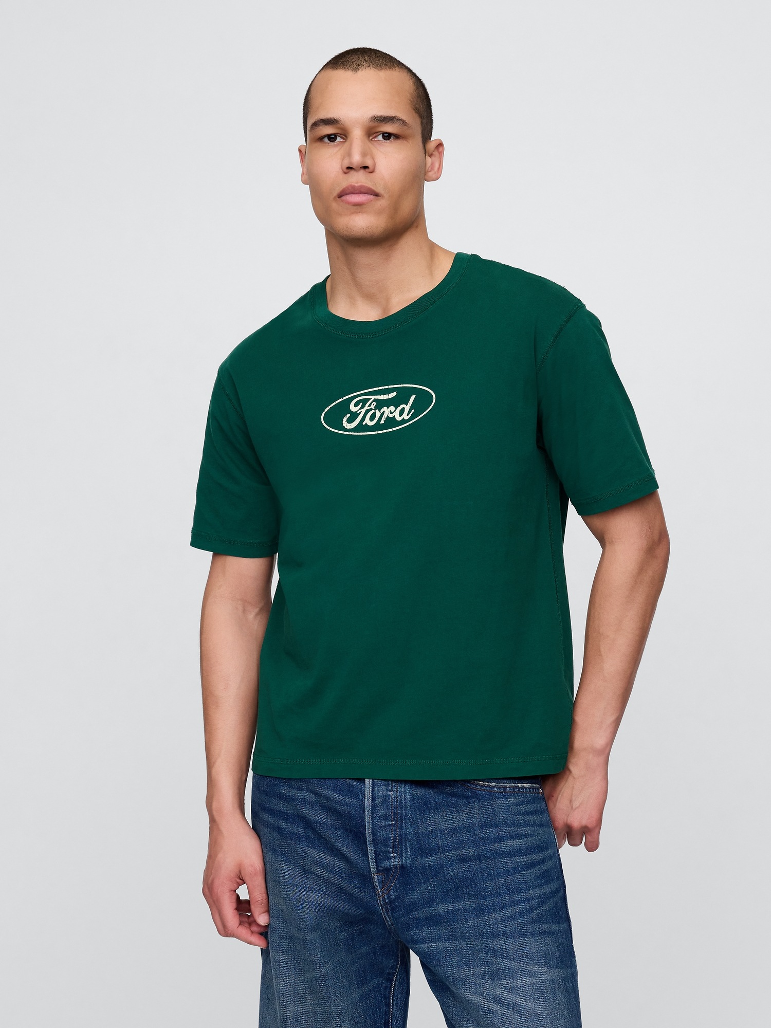 Мужские футболки Gap Heavyweight Ford Graphic Crop T-Shirt
