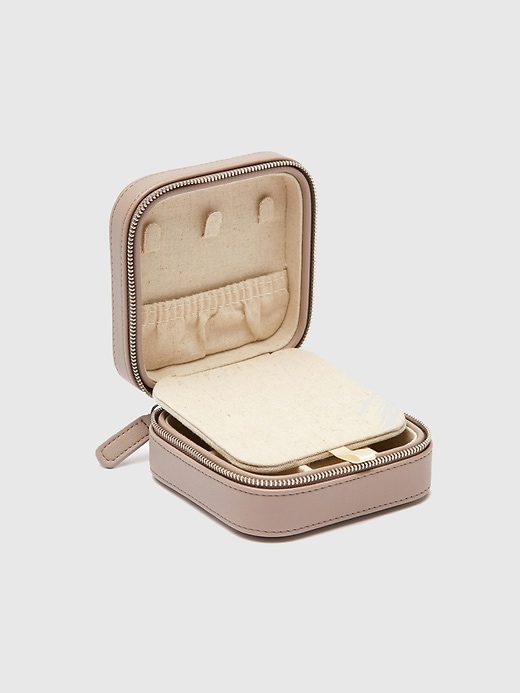 Image number 3 showing, Brouk and Co Croft Avenue Luna Small Travel Jewelry Case