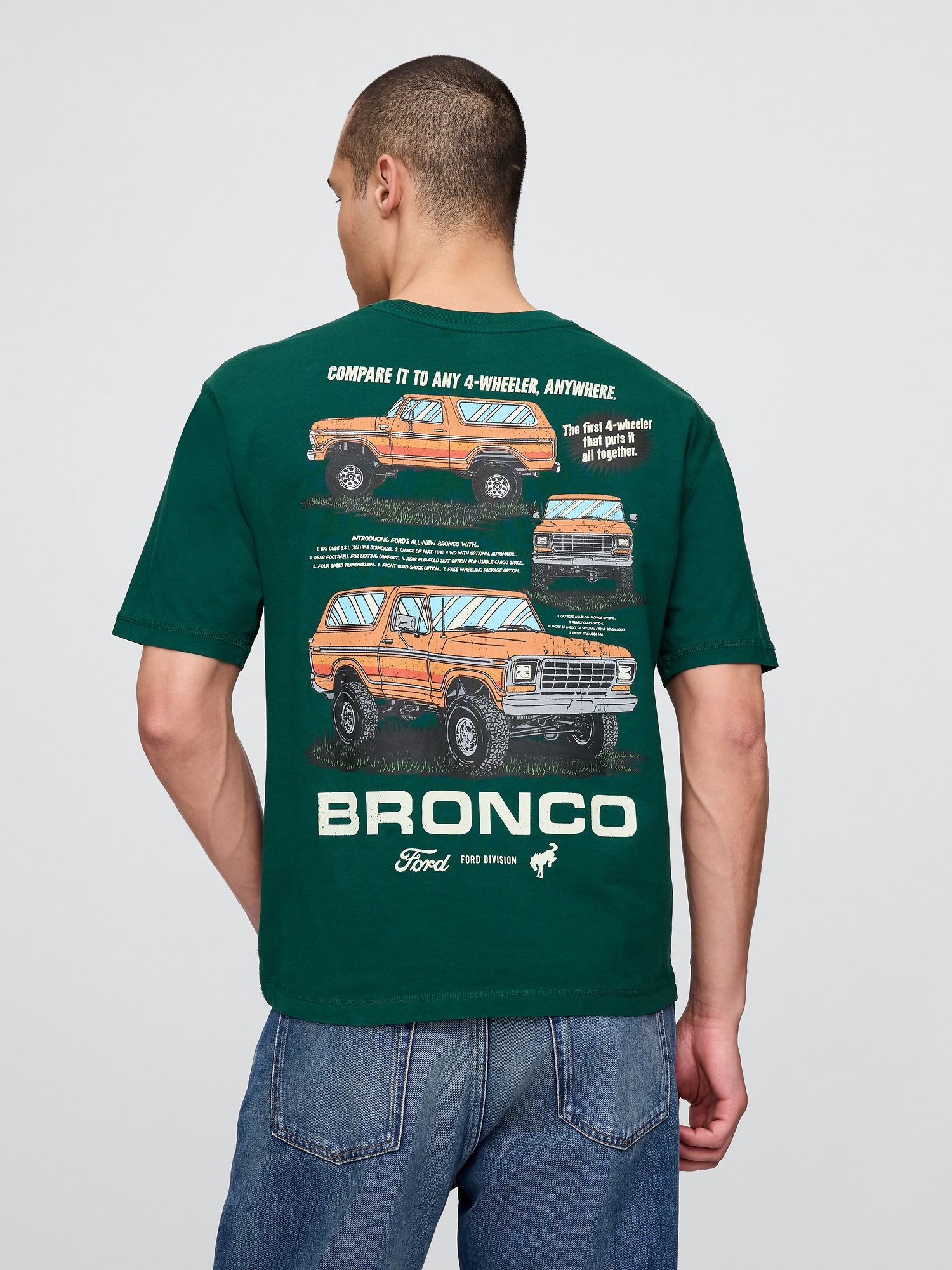 Мужские футболки Gap Heavyweight Ford Graphic Crop T-Shirt — фото 2