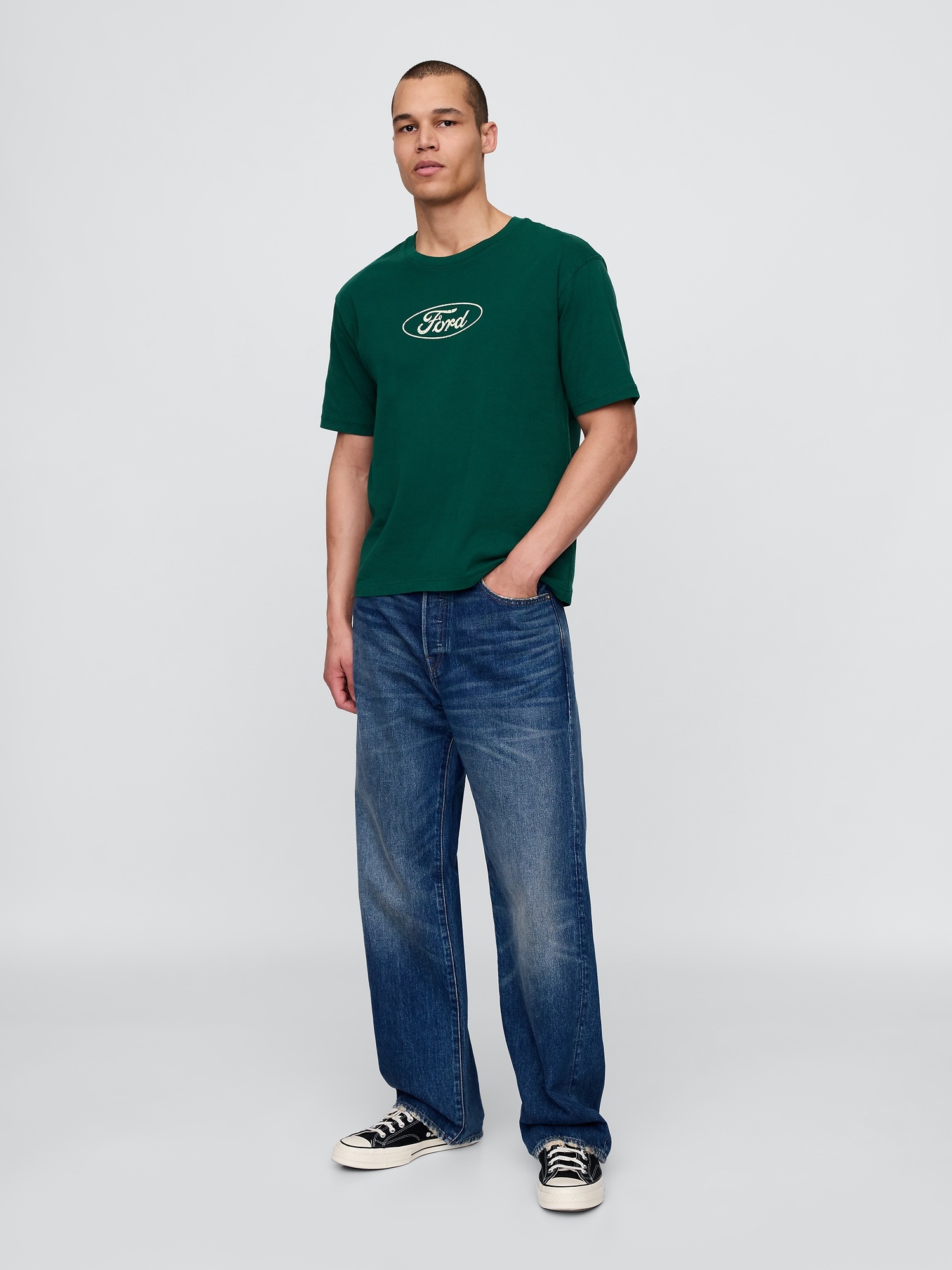 Мужские футболки Gap Heavyweight Ford Graphic Crop T-Shirt — фото 3