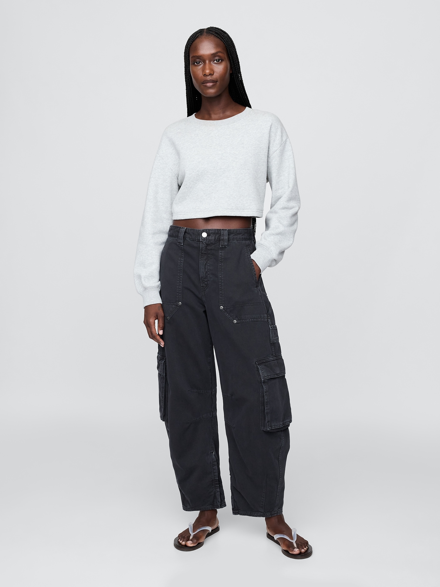 Gap Mid Rise Barrel Cargo Pants