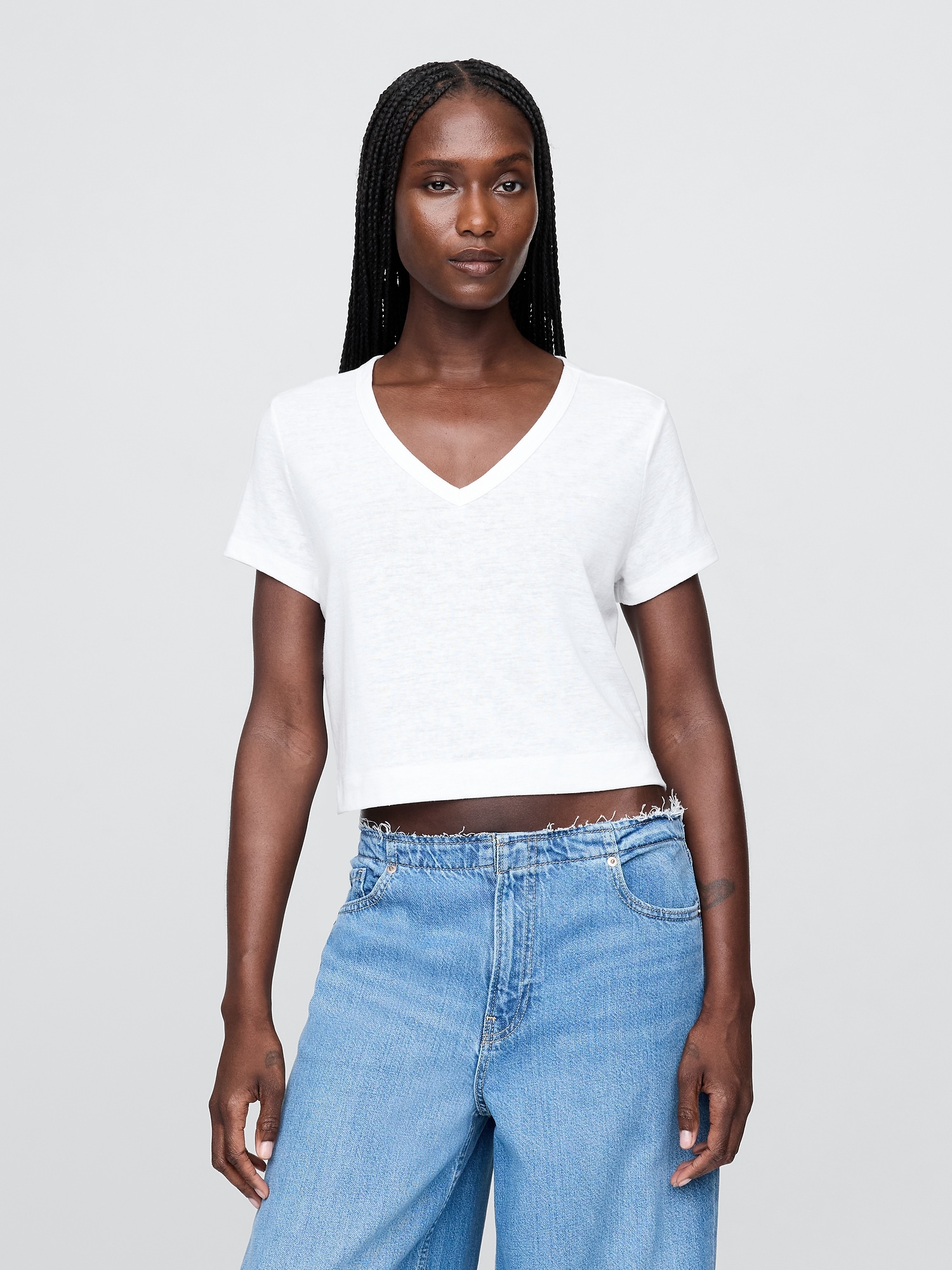 Linen-Blend Cropped V-Neck T-Shirt