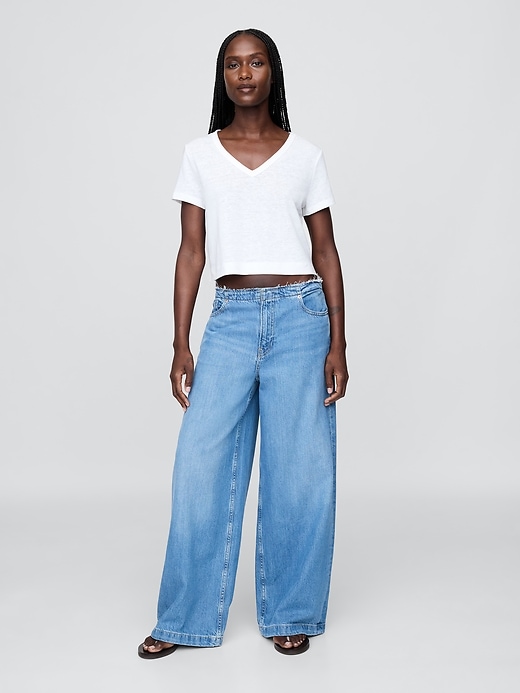 Image number 2 showing, Linen-Blend Cropped V-Neck T-Shirt