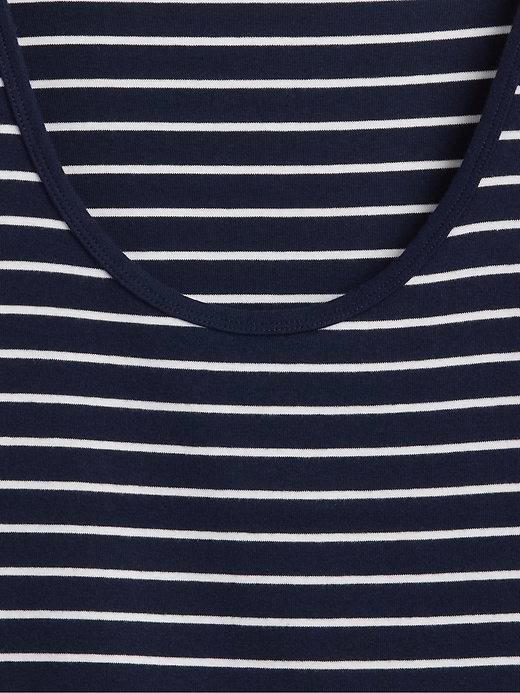 Image number 5 showing, Modern Cropped Cap-Sleeve T-Shirt