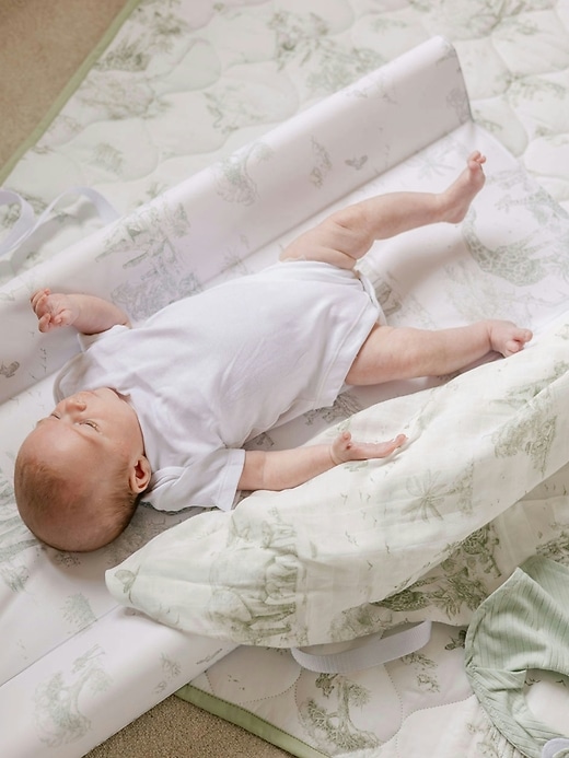 Image number 4 showing, The Gilded Bird Contour Change Pad