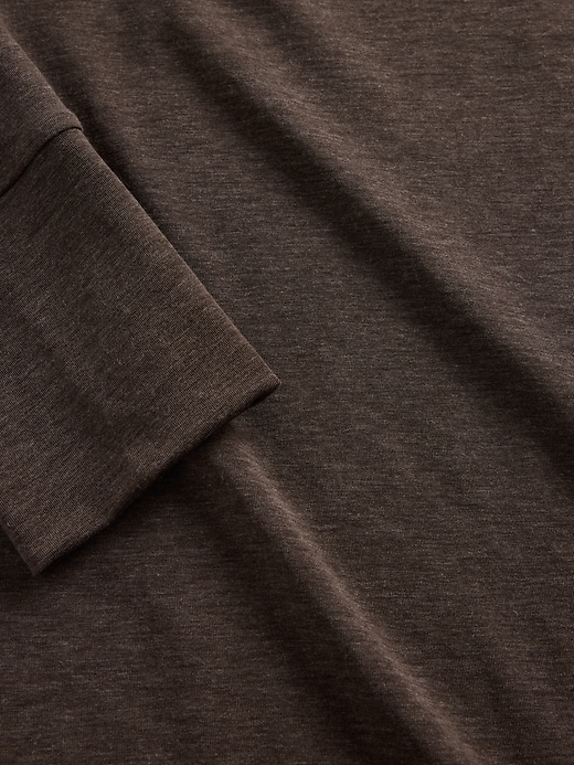 Image number 2 showing, GapFit Breathe T-Shirt