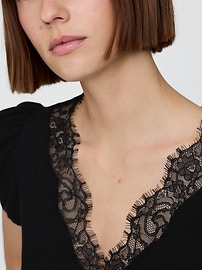 Linen-Blend Lace V-Neck Top