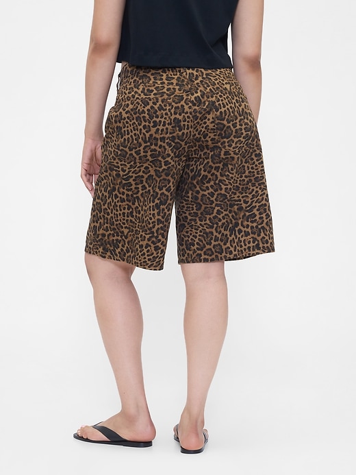 Image number 6 showing, 11" Mid Rise Denim Leopard Longline Shorts
