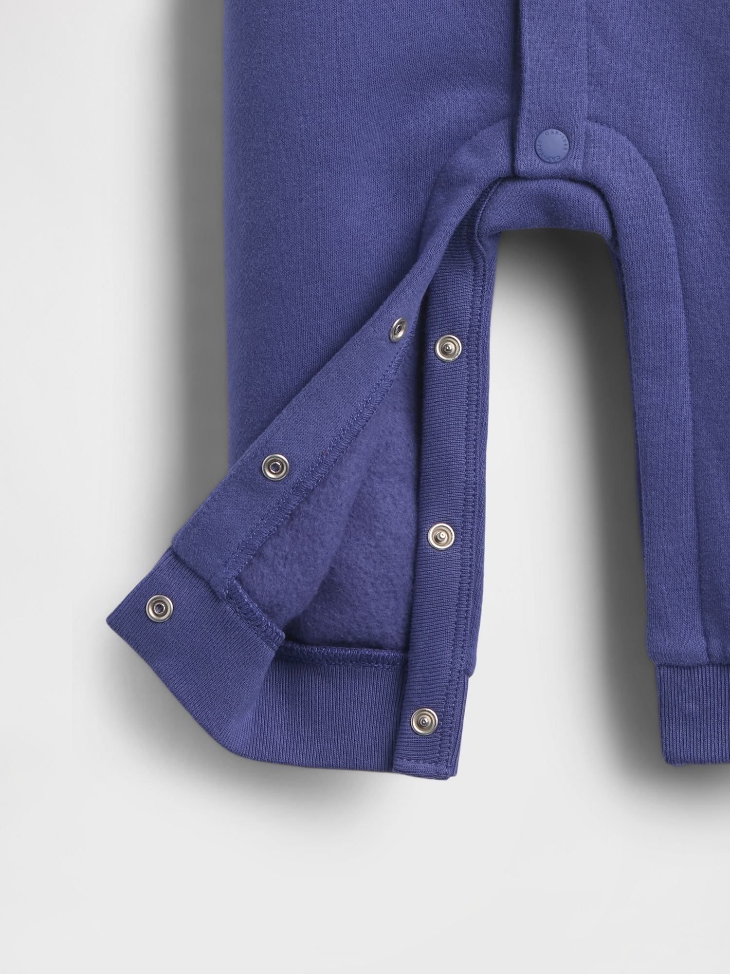Детское боди Gap × Disney VintageSoft Varsity — фото 3