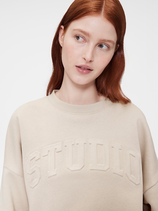 Image number 2 showing, GapStudio VintageSoft STUDIO Sweatshirt